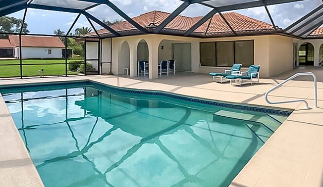 Stunning private villa for 6 people with WIFI, private pool, A/C, TV, terrace and parking