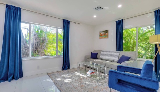 Stylish Apt. Near Las Olas Blvd & Riverwalk
