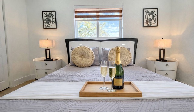 Stylish & Centrally Located Miami Stay/Free Parking & Fast WiFi