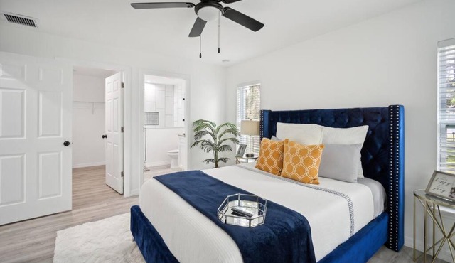 Stylish in heart of Tampa 2bed 2bath Close to YBOR