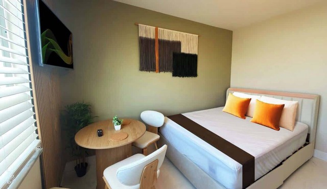 Stylish Newly Renovated Boutique 203–Walk to Beach