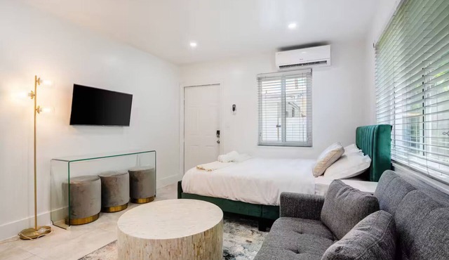 Stylish Stay Minutes from Wynwood & Midtown