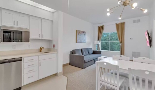 Suites at Lake Buena Vista close Disney Springs with free parking