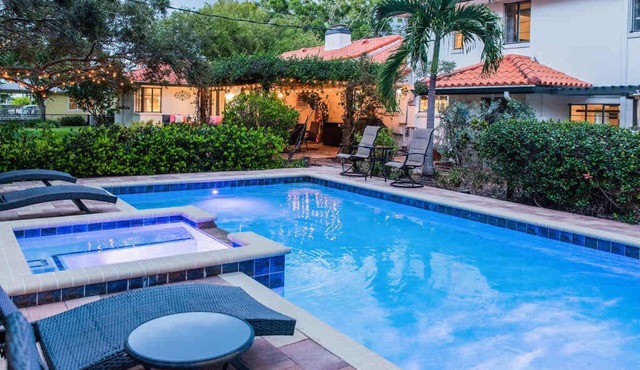 Summer Deals! 4/3.5 Heated Pool Home Close to Everything!