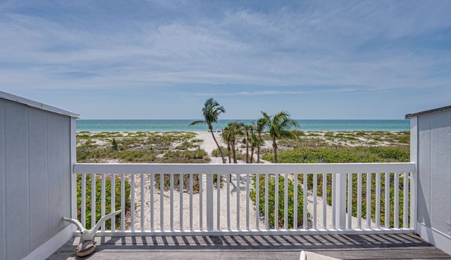 Sundown 11 - 2 bed/2.5 Bath - Beachfront - Community Pool - Large Living Area! in Boca Grande