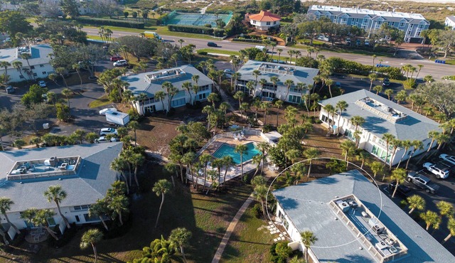SunnyMar Retreat Beach Access Heated Pool Near Historic Bridge Street