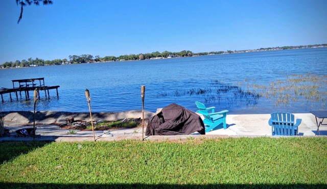 Sunset Serenity. Stunning Lake Alfred VRBO with Breathtaking evening views