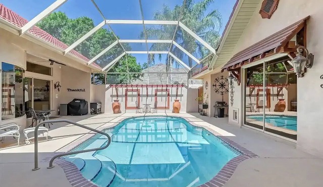 Superb European Villa in beautiful Venice, Florida