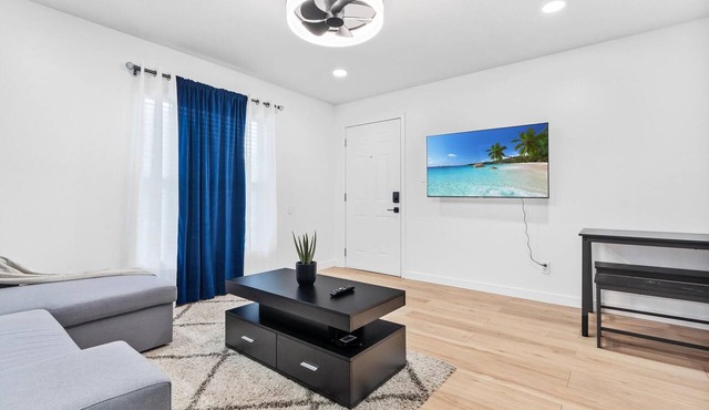 Tampa Bay Gem: 2BR Modern Apartment Hideaway