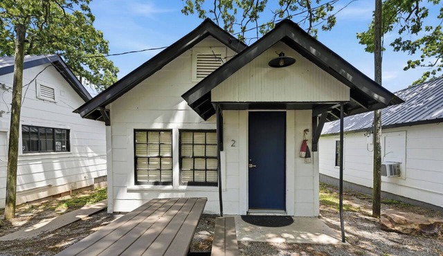 Tenkiller Cedar Cabin Escape Near Lake Adventures B in Cookson