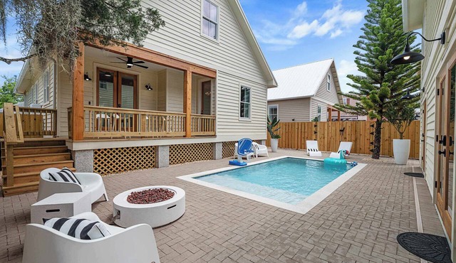 The Augustine Suite l Heated Pool l Walk to DNTN in St. Augustine