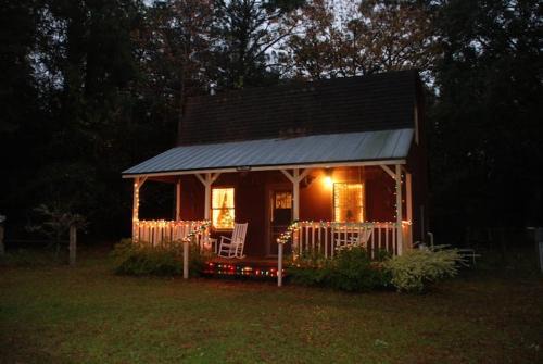 The Earl Cabin at The Smoakhouse Ranch