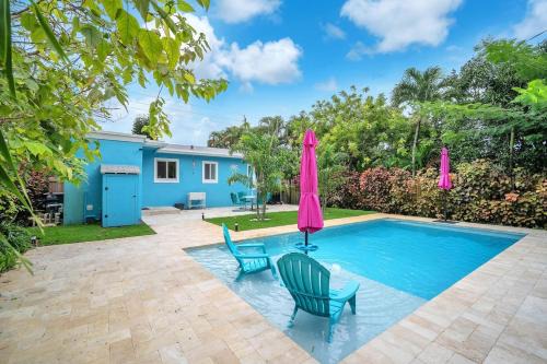 The Frolics -Stunning Wilton Manors Pool Home