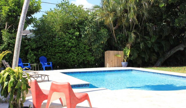 The House with the Yellow Door in West Palm Beach