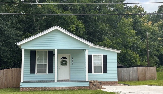 The Julep House - a 2-bedroom cottage in Beautiful Saint Francisville, LA!