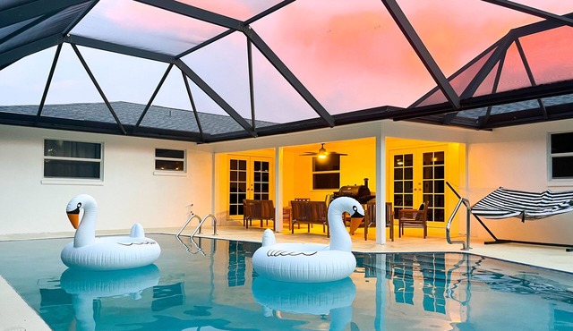 The White Swan - Golfers Family Oasis - Heated Pool Near Beaches