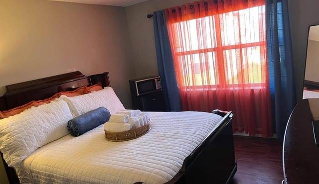 this entire unit consist of 3 bedrooms