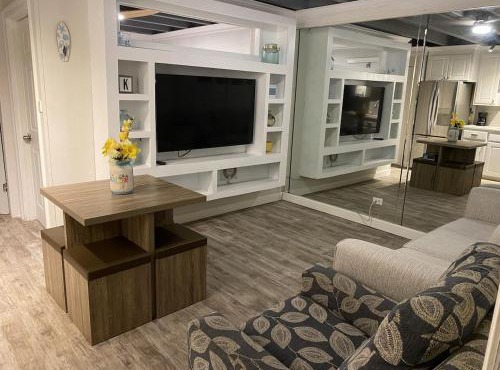 Tiny home living! First floor condo!