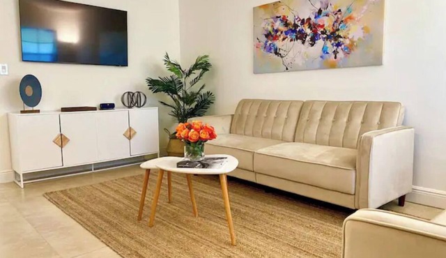 Totally Updated unit 5 min from the beach. You’ll love it ! in Key Biscayne
