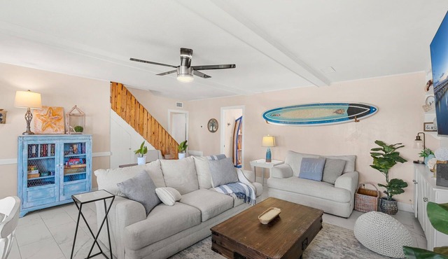 Tropical Backyard Hideaway — Private Fenced Yard, Balcony & Ground-Level Walkout Patio! 🍹 in Palm Bay