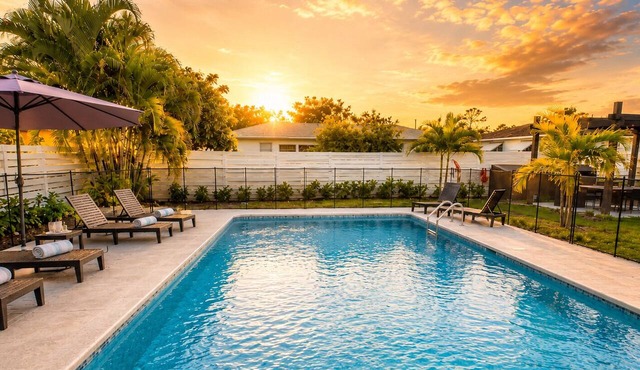 Tropical Pool Home Putting Green Guest Suite Near Fort Myers Beach