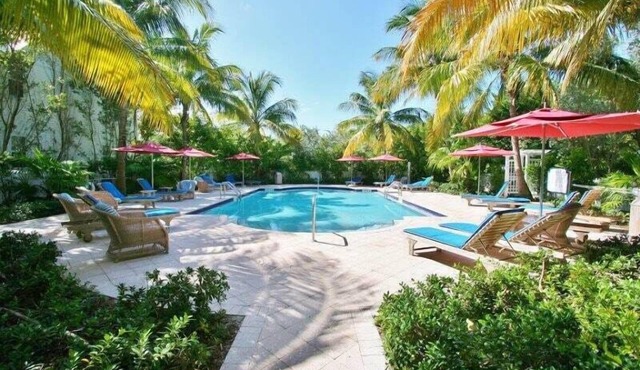 Tropical Retreat at Coral Lagoon~ Waterfront Villa w Pool!