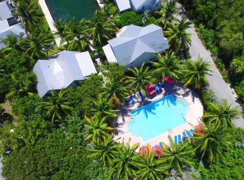 Tropical Seahorse at Coral Lagoon - Waterfront Villa w Resort Pool & 34' Dock