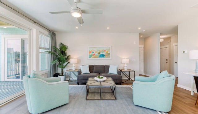 Turquoise Tide - Spacious End Unit, Sound Views & King En Suite in Kill Devil Hills