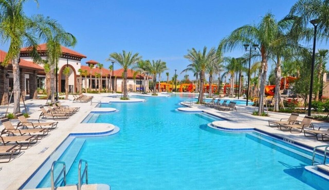 Ultimate 6 Bedroom 5 Bathroom Solterra Resort Home With Pool and Spa 12 Minutes From Disney