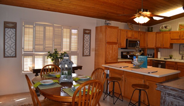 Uncle Boo's Spacious home with Awesome lake view and large yard. in Donalsonville