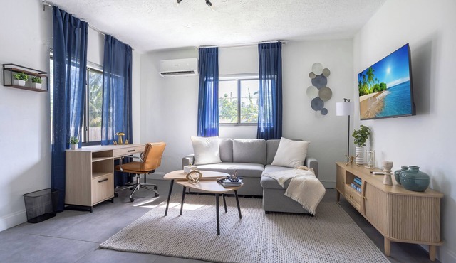 Unit 4 - Beautiful 1BR Apt w/Parking Near Biscayne Boulevard in Miami