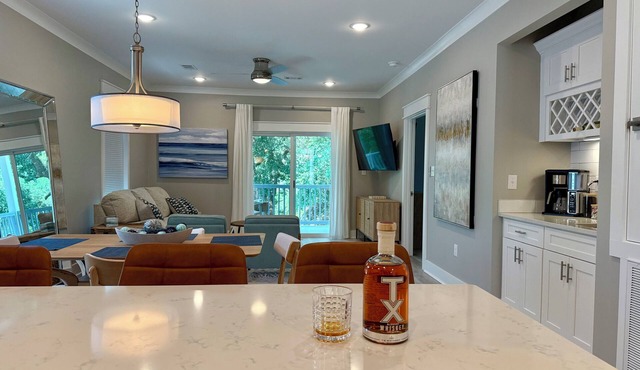 Upstairs Luxe Style Condo at Diamondhead Country Club - Walk to the Clubhouse