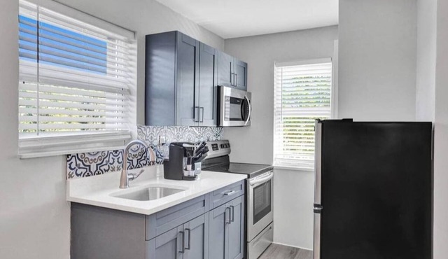 Urban Escape 1BR Near Las Olas