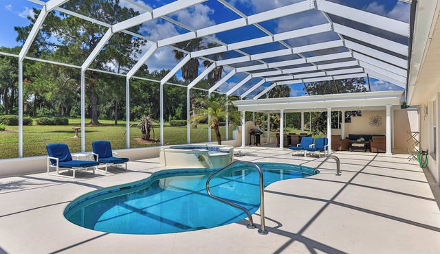 Villa Live Oak - 3bed 2 bath Pool Hot tub