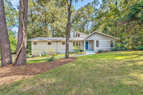 Walk to UF: Family Home w/Patio!