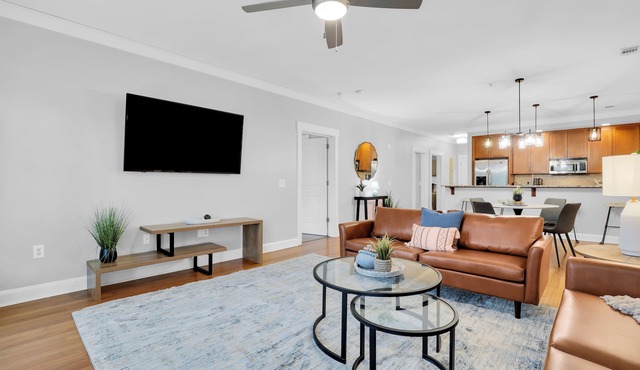 Walkable South Historic District 2BDR Retreat Near Forsyth Park | The Juliette in Savannah