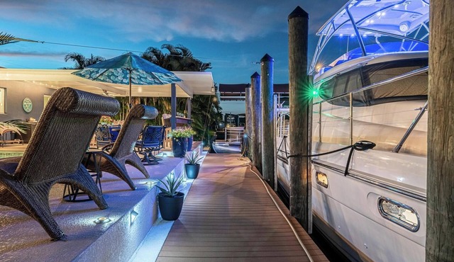 Waterfront, Heated Pool, Hot Tub-Villa Treasure Cove-Roelens Vacations