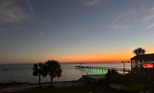 Waterfront Master Suite with Views of Barrier Island in Navarre