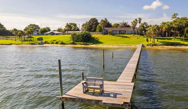 Waterfront Private Dock & Hot Tub, Pet Friendly HOME with Beach/Ocean views, Grill & Wifi