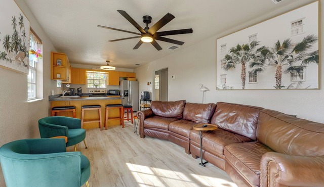 Waterfront Weeki Wachee Home w/Dock & Game Room!