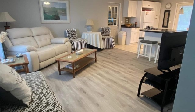 Waterway Cottage in Historic N. Fort Myers Florida
