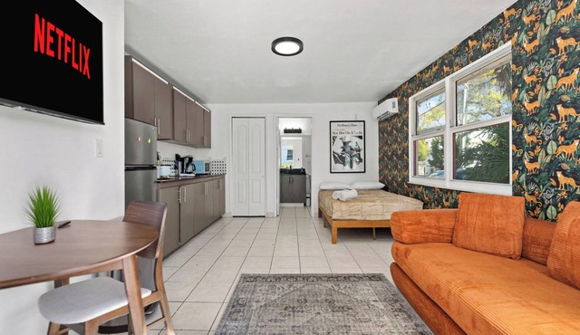 Welcome to Studio Sol – Little Havana Retreat, your vibrant vacation base!