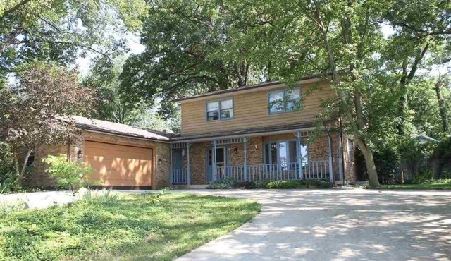 Wonderful home just blocks from Notre Dame Stadium. in South Bend