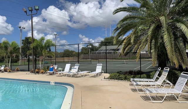 Your Getaway to Sunny Paradise awaits you!