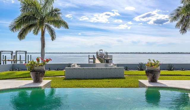 Your Private Waterfront Pool Oasis on Mcgregor