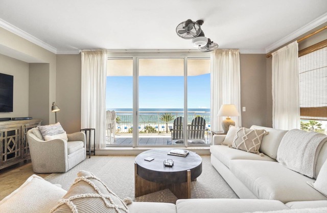 4BR Indigo East 406-Luxurious Beach Front Views