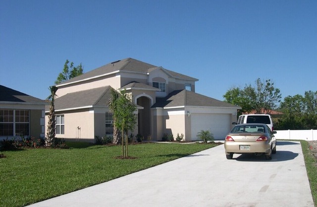 5 BED VILLA CLOSE TO DISNEY PRIVATE POOL WIFI GAMES ROOM LAKE VIEW