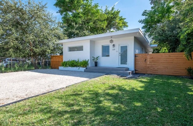 Brand New! 4-Bd 2.5-Bth Home Design District