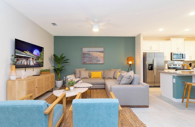 Clean & Decor FREE Waterpark + FlowRider 1872