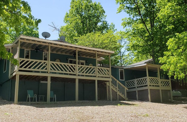 Large Groups Lake Hamilton Hot Springs Lake Ouachita Hide A Way - 3 Acres! in Royal